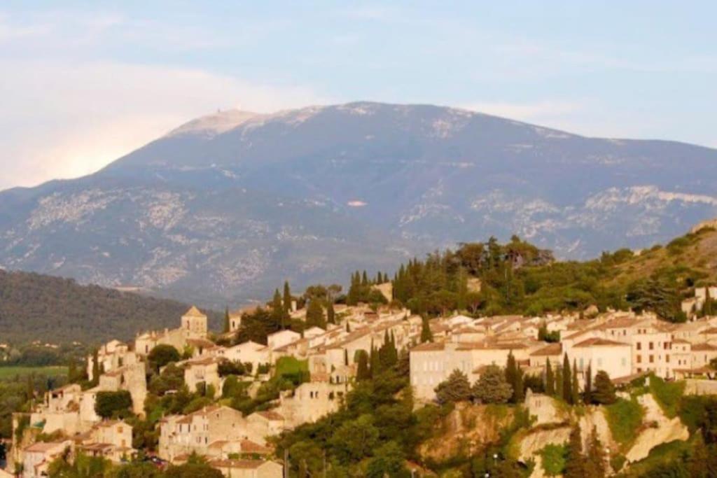 Hypercentre Avec Vue Sur Le Chateau Vaison-la-Romaine Esterno foto